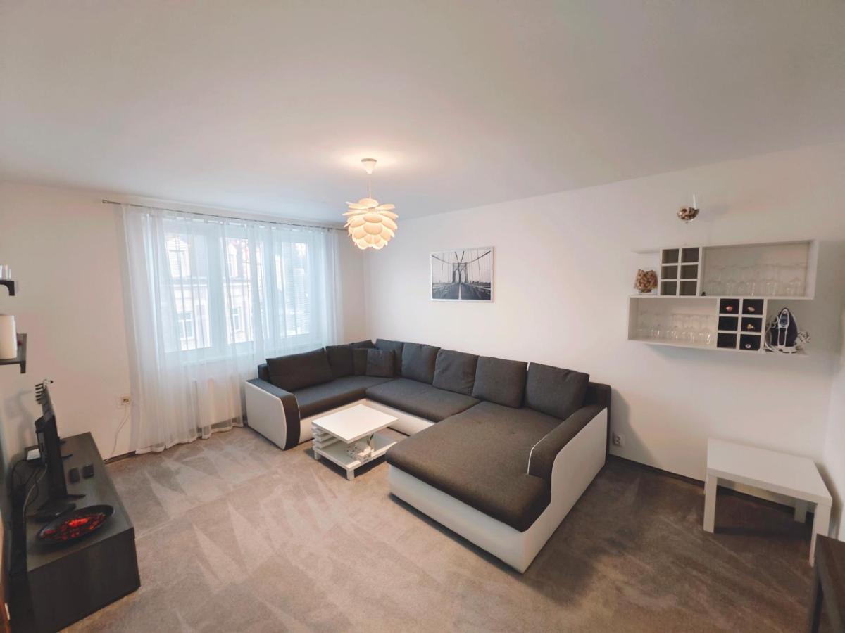 Apartman V Centru Karlovy Vary Exterior photo