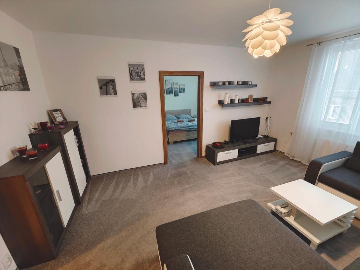 Apartman V Centru Karlovy Vary Exterior photo