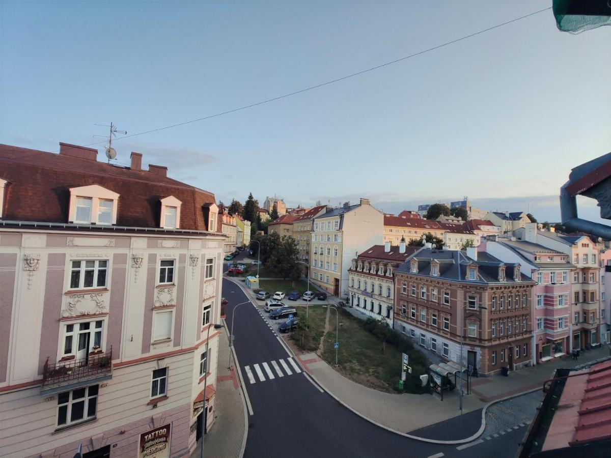Apartman V Centru Karlovy Vary Exterior photo